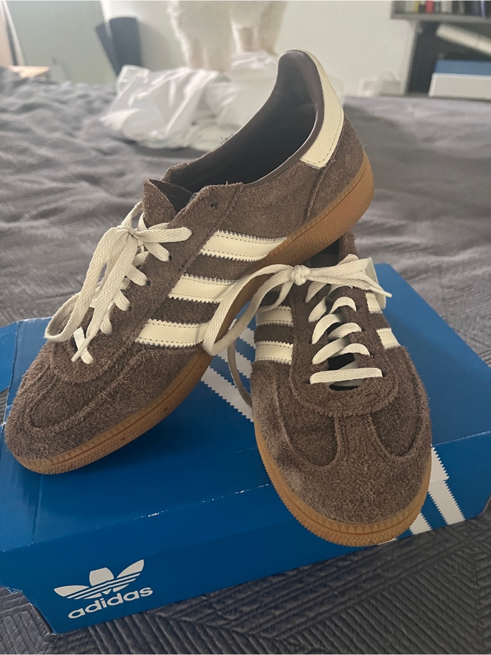 adidas Men’s Suede Sneakers in Brown with White Stripes (9.5Men) or (10.5 Women